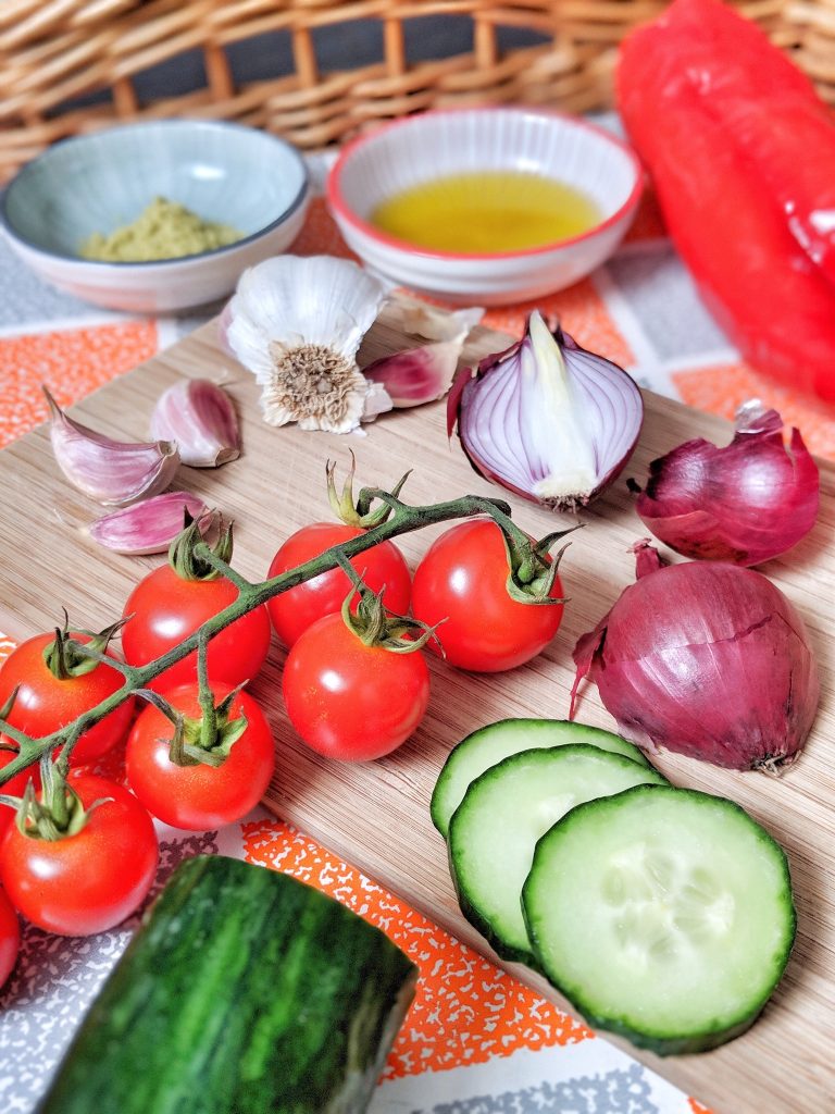 Easy & refreshing summer gazpacho - vegan & gluten-free