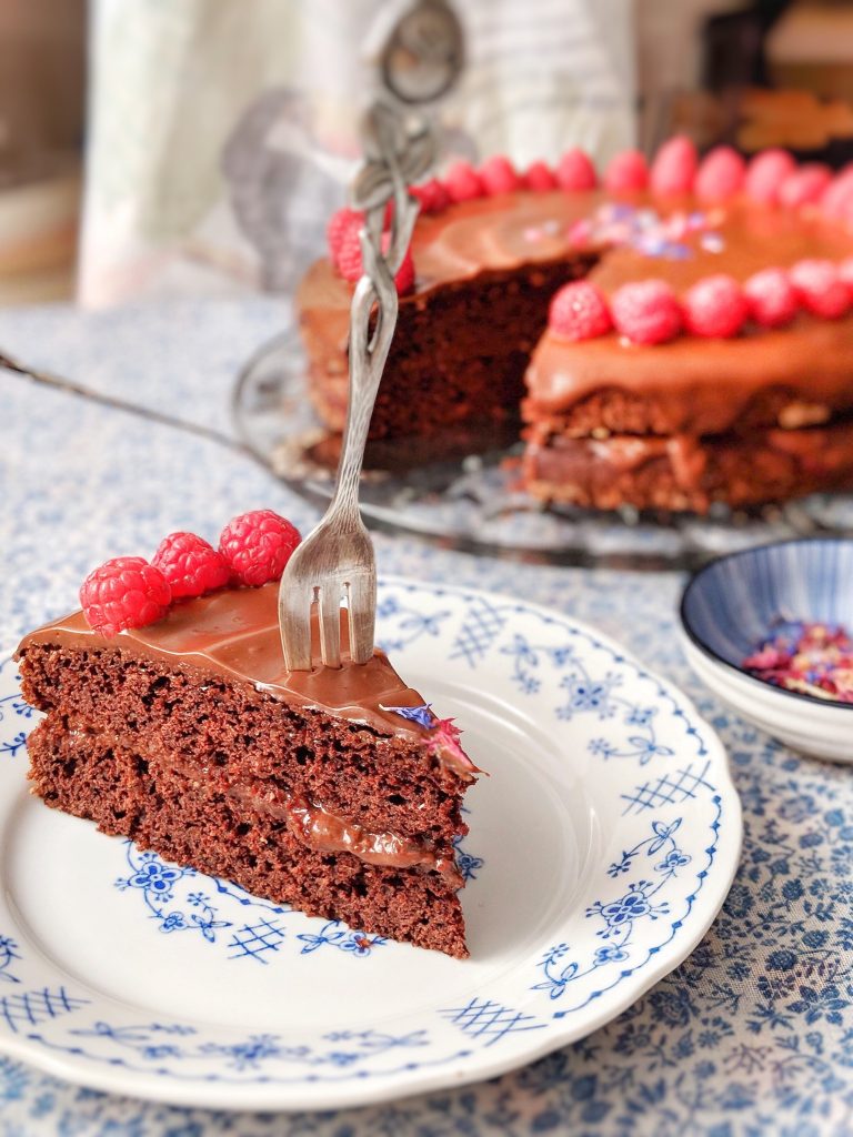 Blissful Chocolate Almond Cake - vegan, gluten-free & naturally sweetened