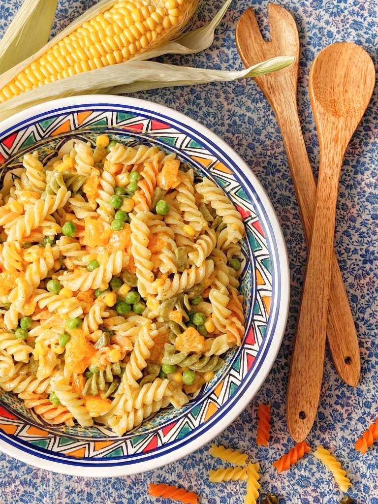 Corn, Pea & Tangerine Pasta Salad - vegan, quick & easy! The perfect summer salad 💚