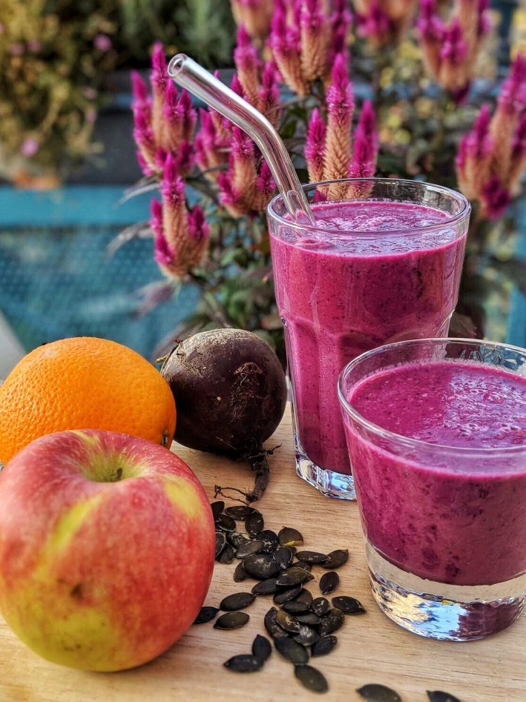 Purple Love Smoothie - all u need in one smoothie: Fruit, veggies, seeds for protein & omega 3's