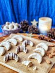 Vegan Almond Moon Cookies - naturally sweetened & full of almonds